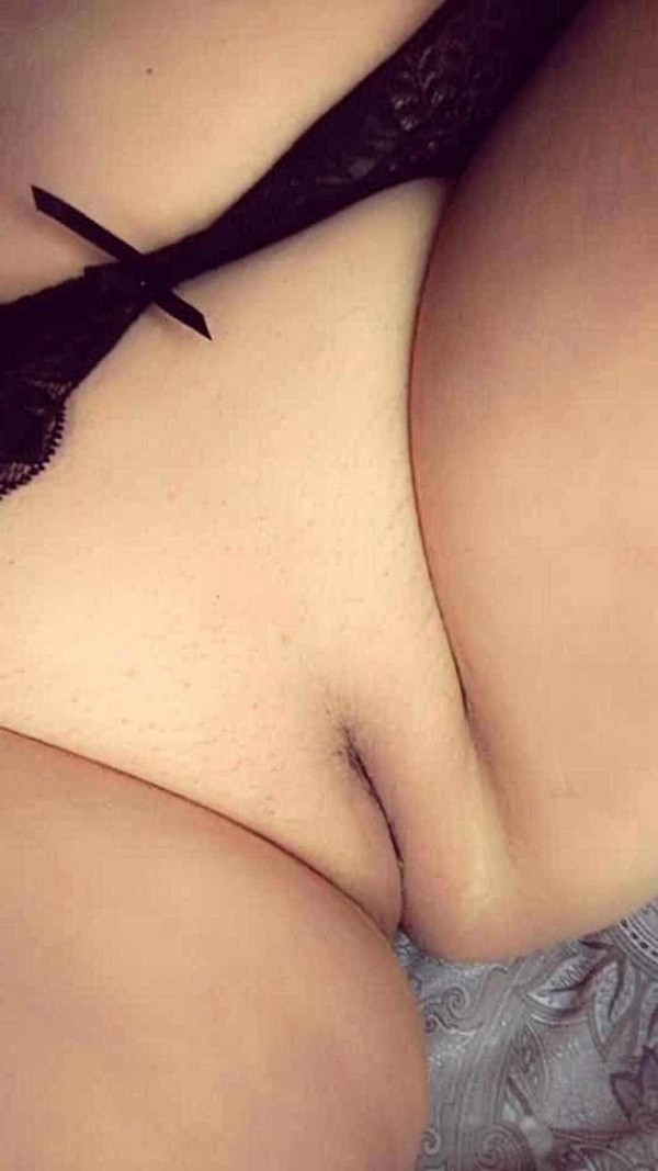 Soy española. Con vibrador en la mano.
