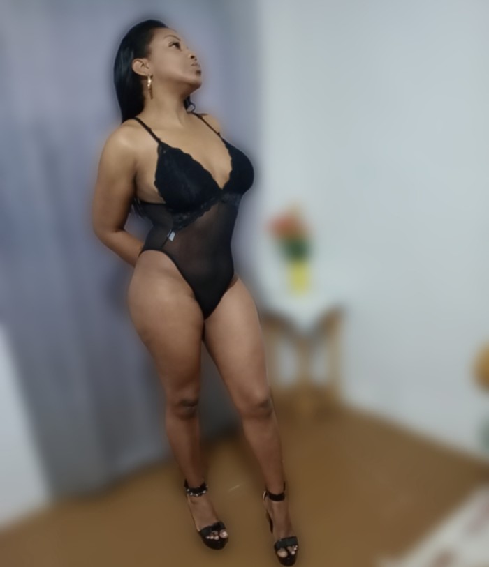 Un. Coñito apretadito y tragón