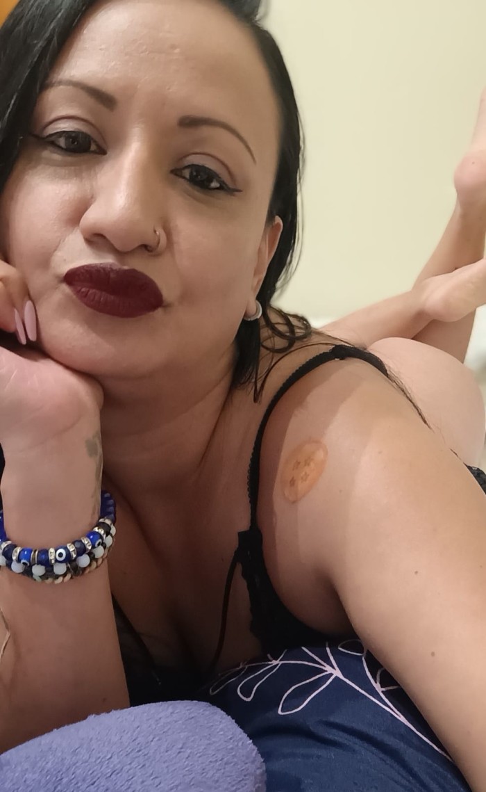 Rica  y jugosa latina fiestera y guarra ardiente