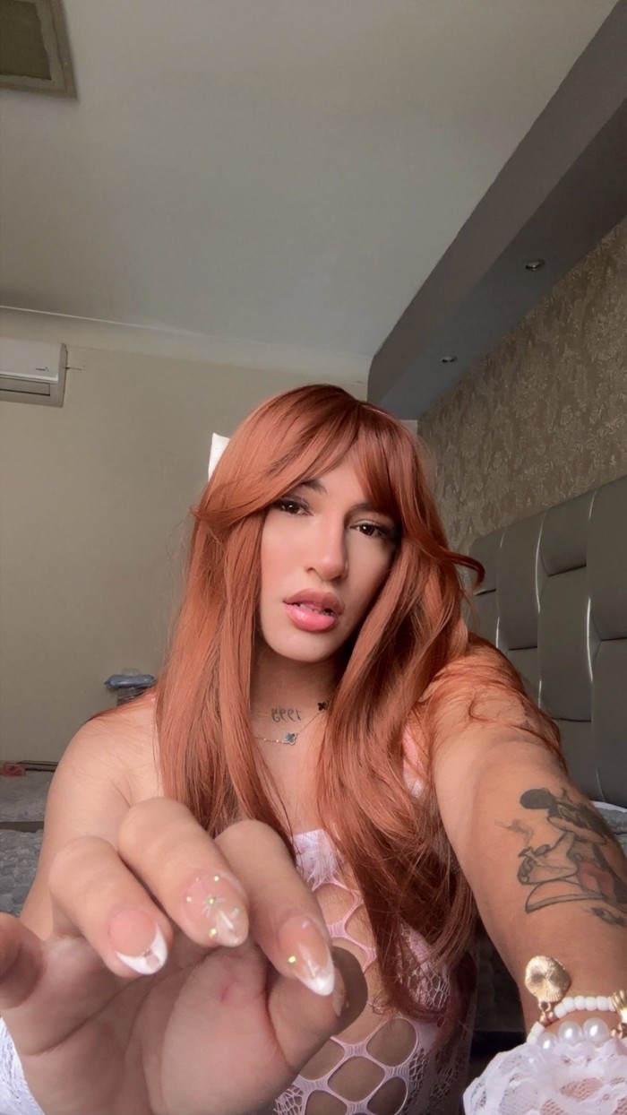 TRANS FEMENINA LISTA PARA CUMPLIR TUS FANTASÍAS