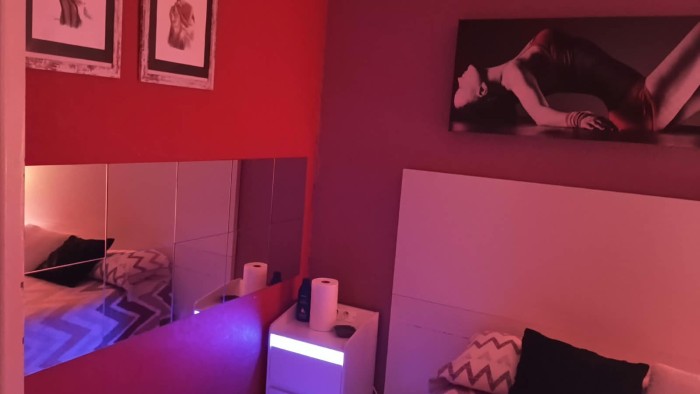 ¿BUSCAS HABITACION? AQUÍ TODO ES COMPLETO, SOLO POR HORAS EN BARCELONA EIXA