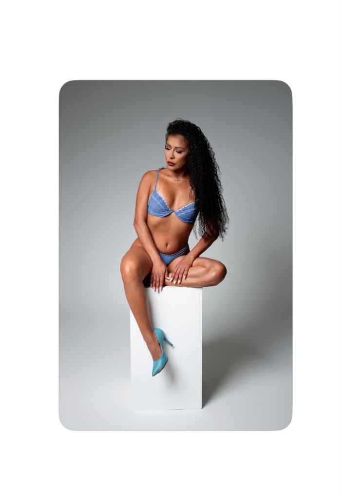EROTICA BRASILERA MUY SENSUAL…SALIDAS