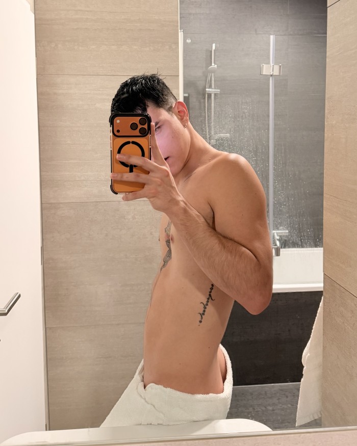SEBAS SEXY Y CALIENTE DISPONIBLE CON PISO PVT