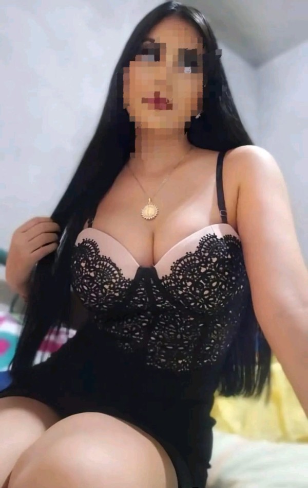 DANIELA NOVEDAD CURVI-MILF SUPER CACHONDA GARGANTA PROFUNDA