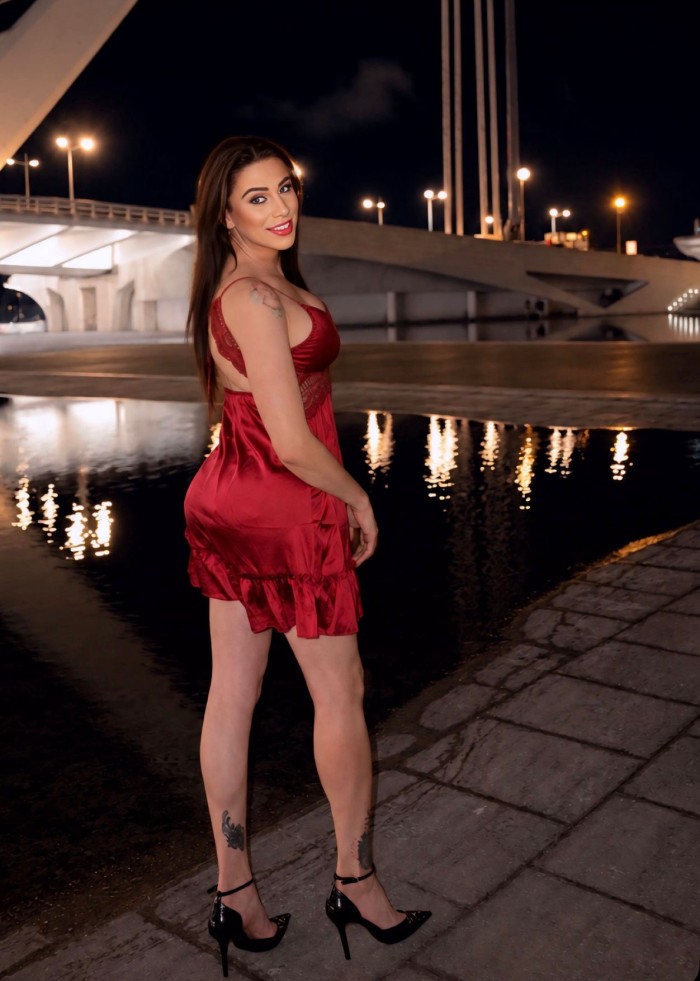 CHER CUERPAZO DE DIOSA QUE TE DEJARA LOCO