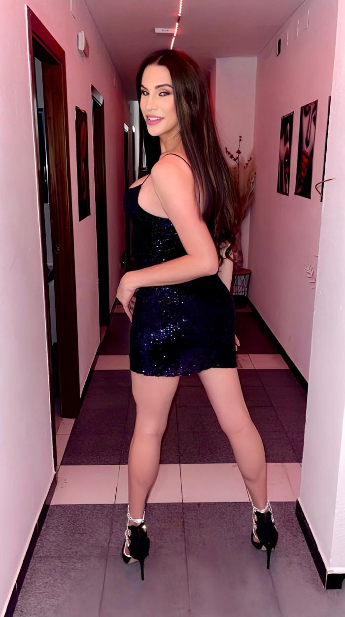CHER CUERPAZO DE DIOSA QUE TE DEJARA LOCO