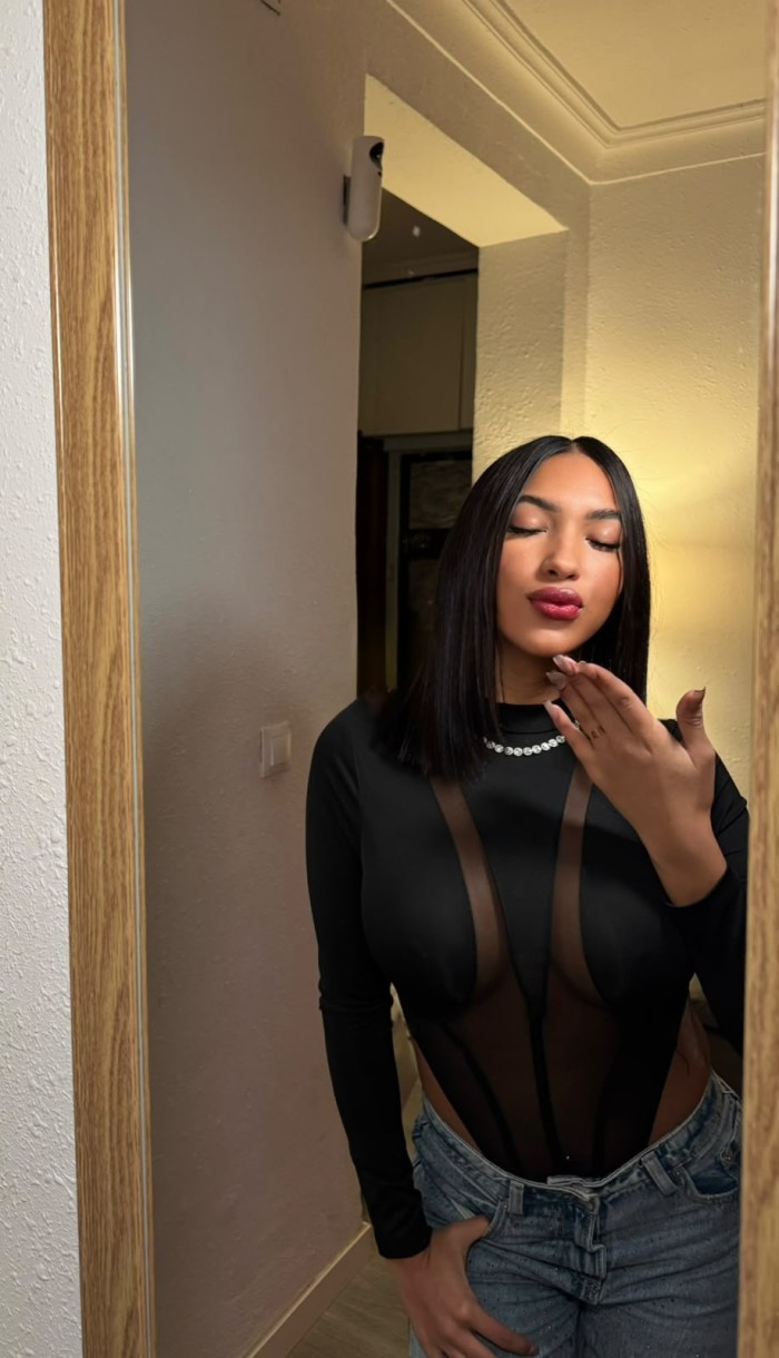 EN CALLE AGUILA 23 MUJER DESEOSA DE SEXO