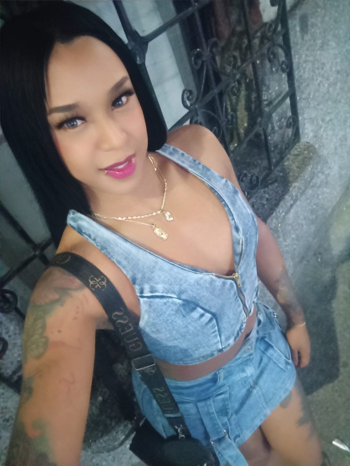 SCARLETT SIEMPRE CACHONDA Y MUY ATREVIDA! 24h