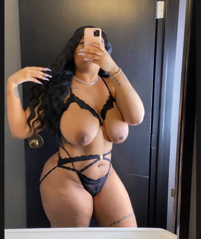 Morena sensual muy cachonda tú mejor