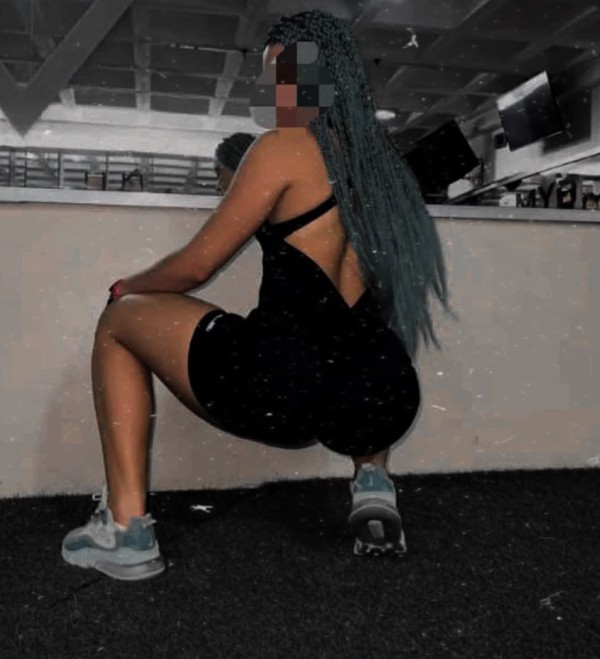 604106352 Valeria REINA JUGUETONA Y TRAVIESA