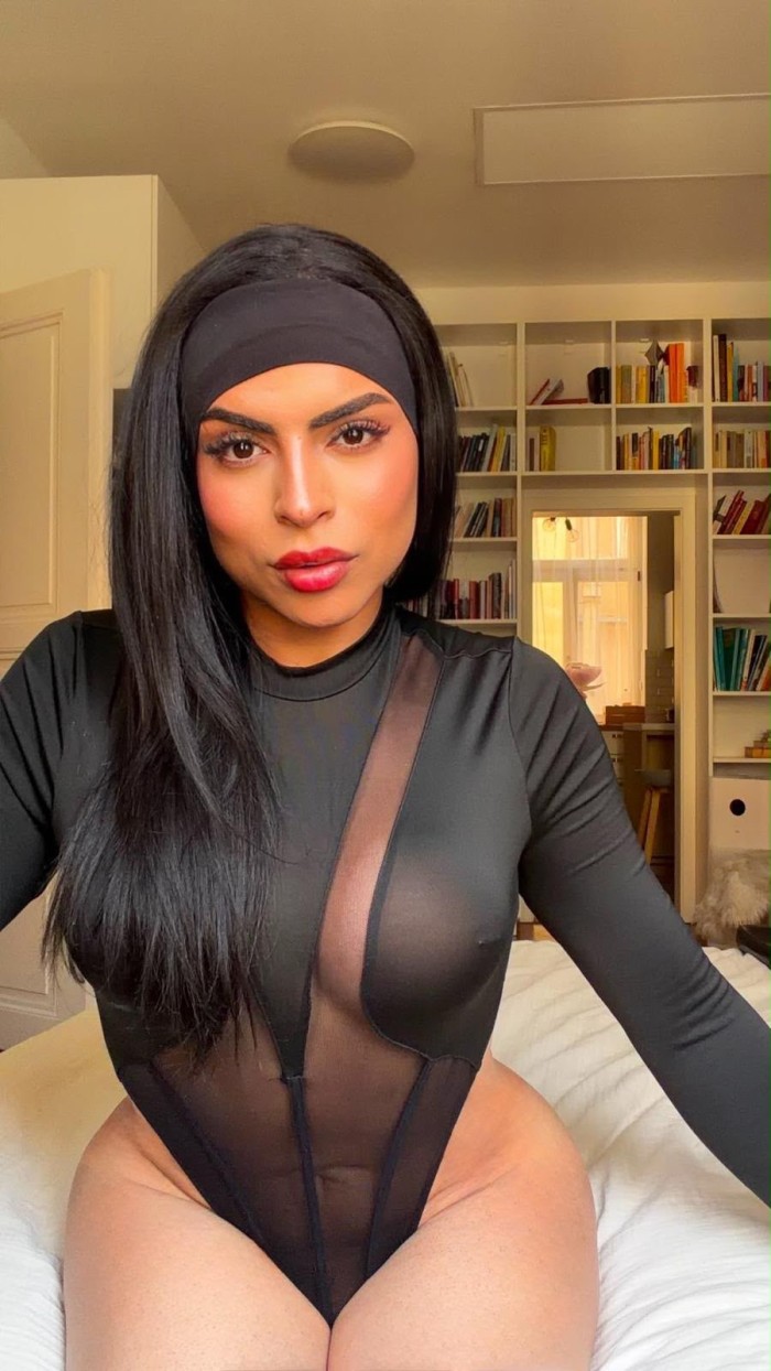 ARDIENTE Y SENSUAL TRANS MUY FEMENINA EN ARANJUEZ