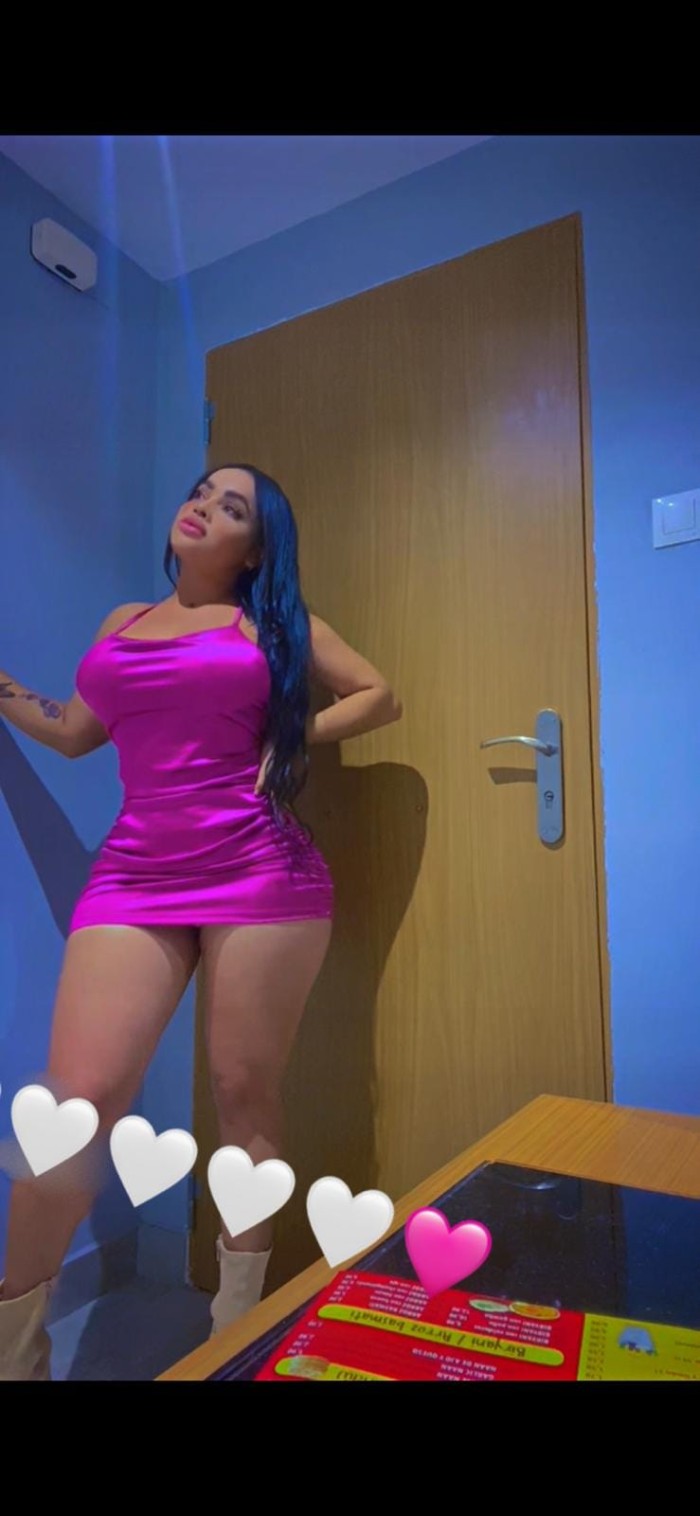 latina ardiente por pocos días por tu ciudad