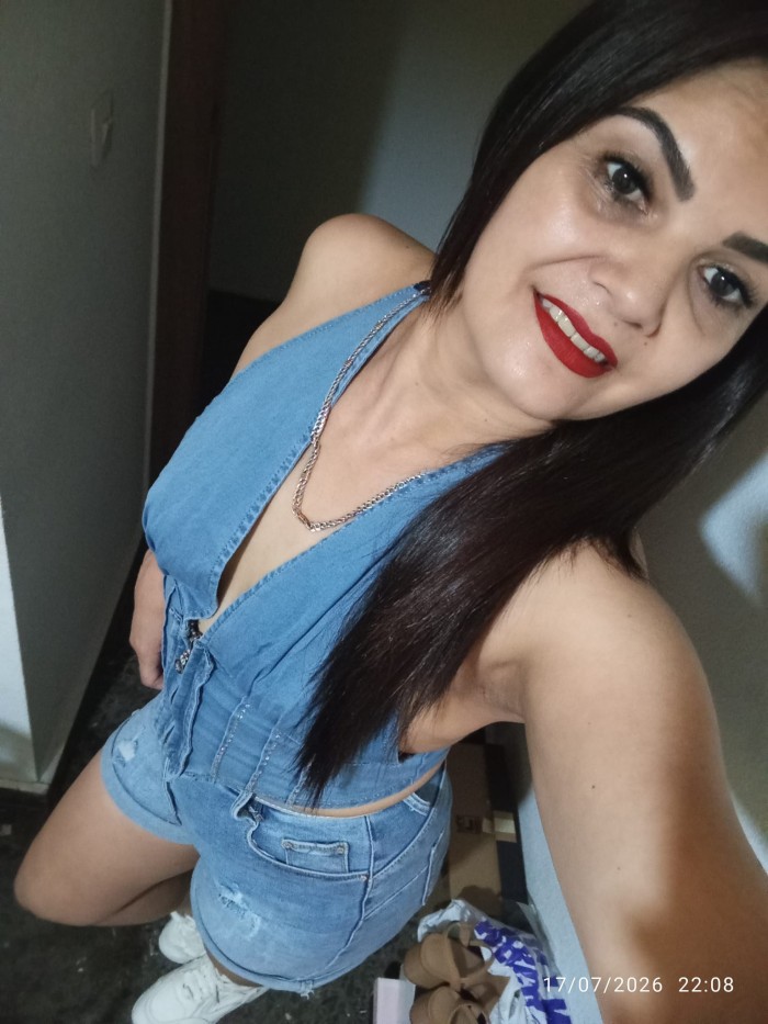 DELICIOSA LUJURIOSA IMPLICADA CACHONDA COMPLACIENT