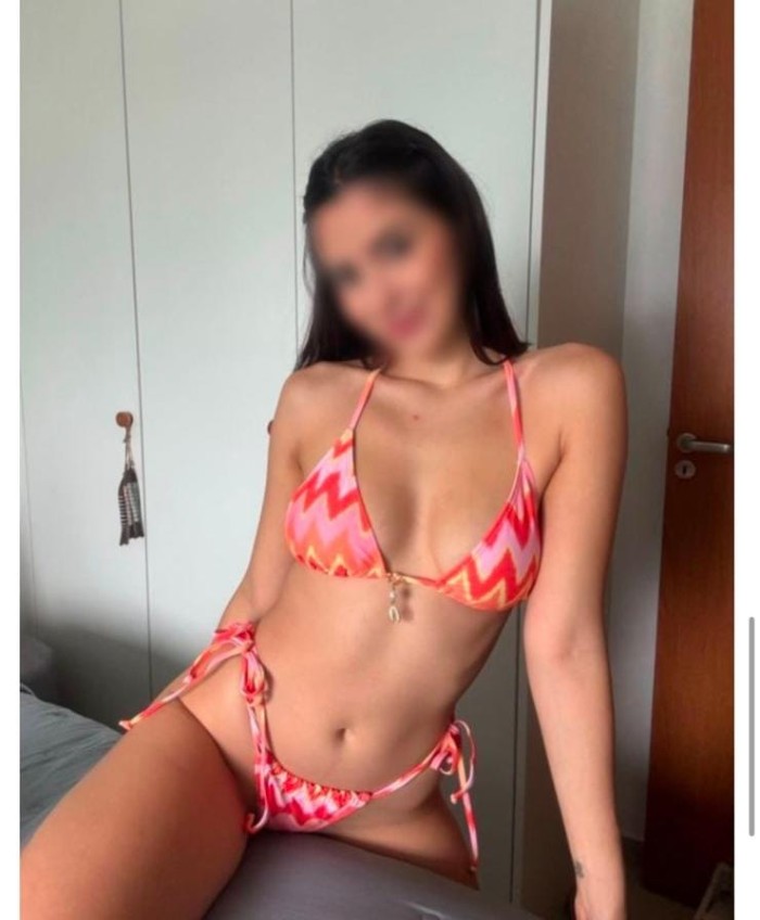 EN SANTIAGO DE COMPOSTELA MUJER ARDIENTE SEXO RICO