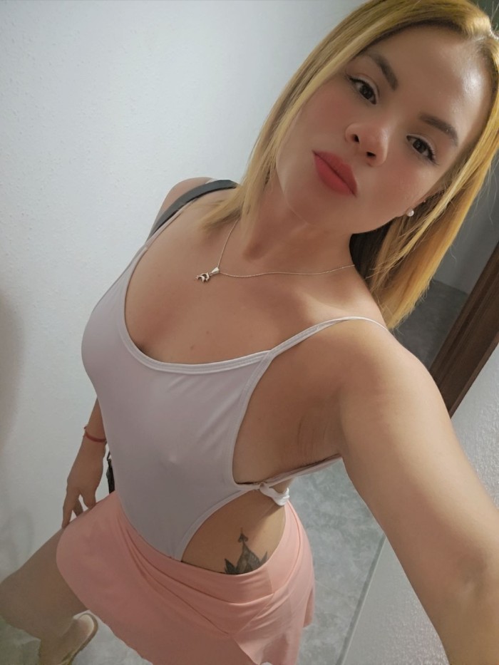 SARA HERMOSA LATINA SIMPATICA Y CARIÑOSA.-612416710