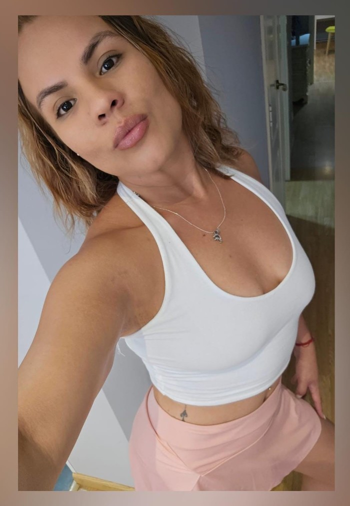 SARA HERMOSA LATINA SIMPATICA Y CARIÑOSA.-612416710