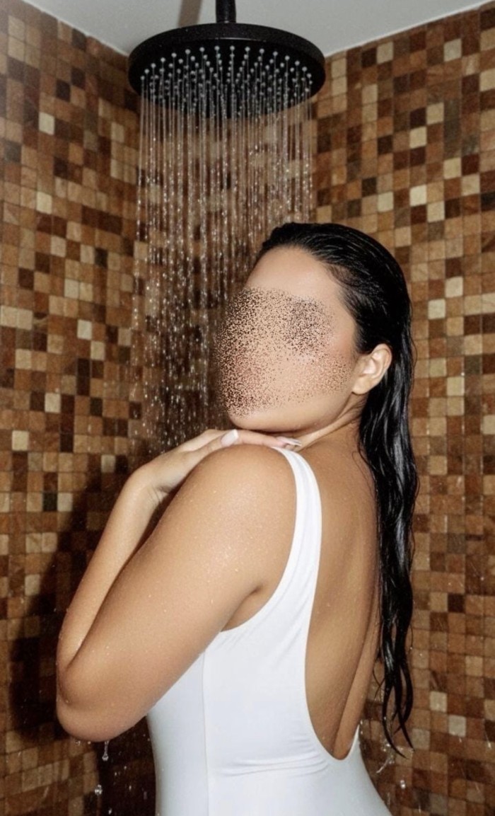 Latina muy sexy y encantadora – Los Anzuelos