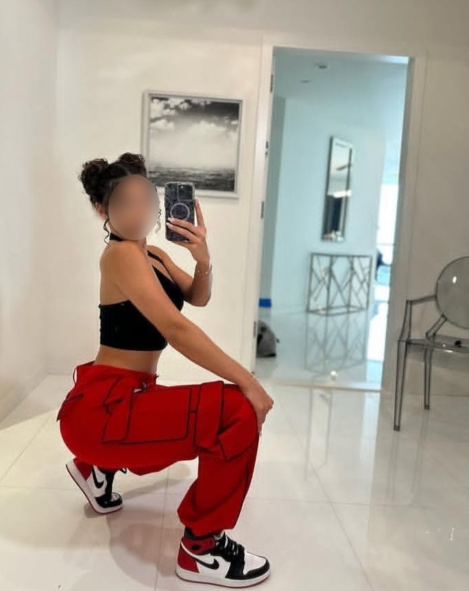 LARA BOMBÓN PICANTE, BIEN CALIENTE E INOL