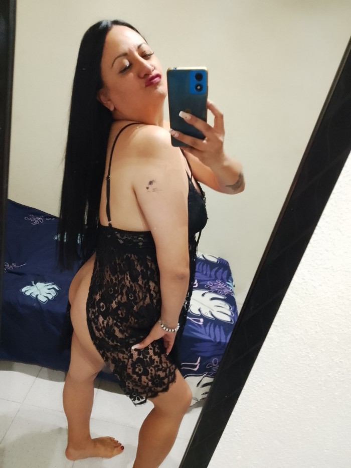 Chupa mi chocho y dame leche en mi boca