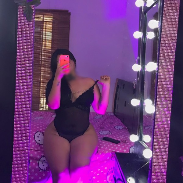 Jovencita muy cariñosa