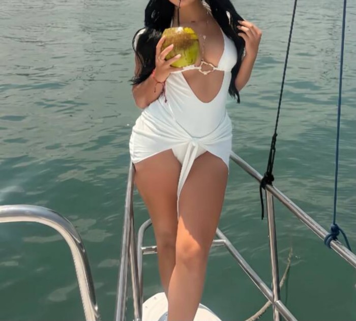 MARIANA COLOMBIANA FIESTERA CON SITIO