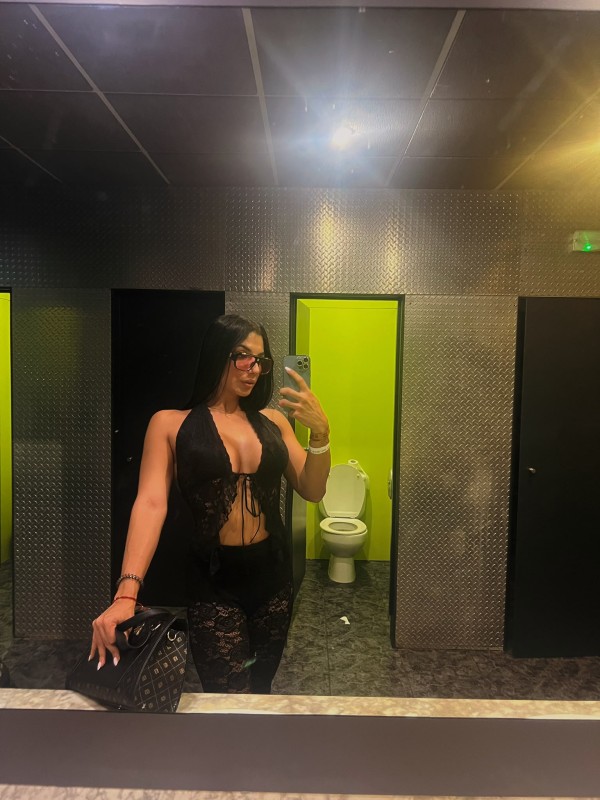 Te apetece amorcito venir a chupar polla como un ternero