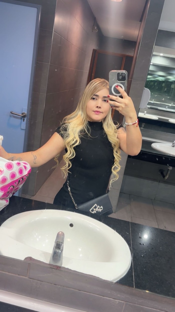 Cangas de Morrazo,RUBIA super fiestera