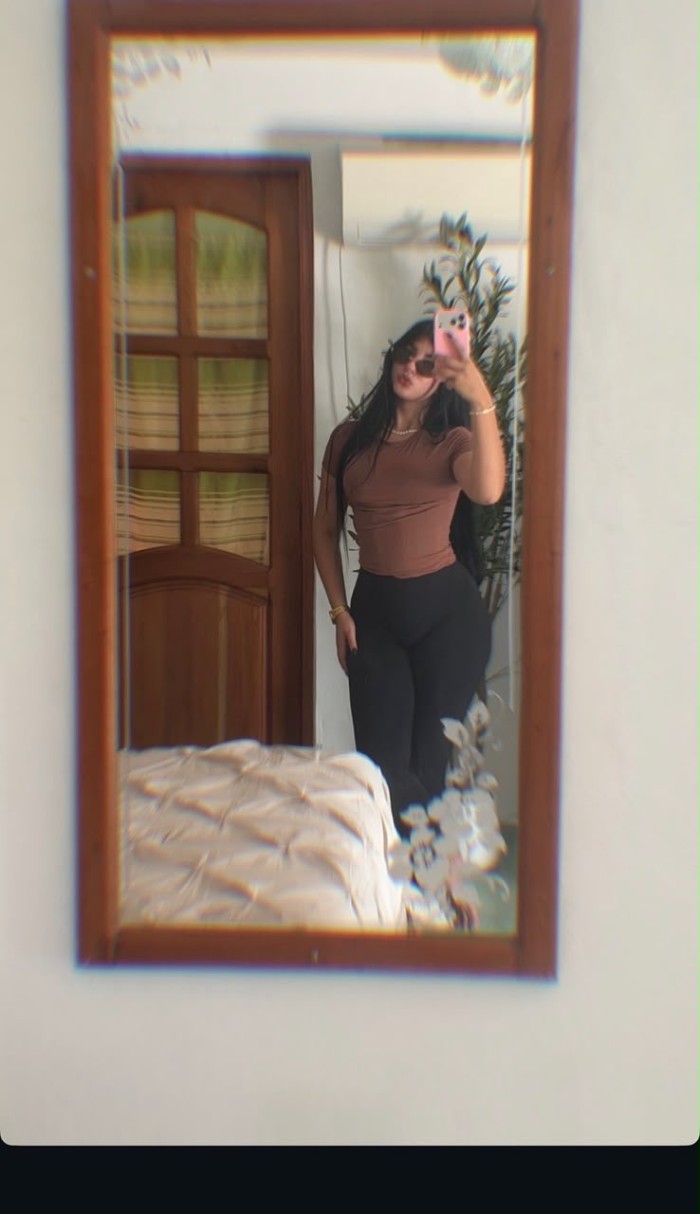 Joven y Exótica Venezolana. Pocos dias