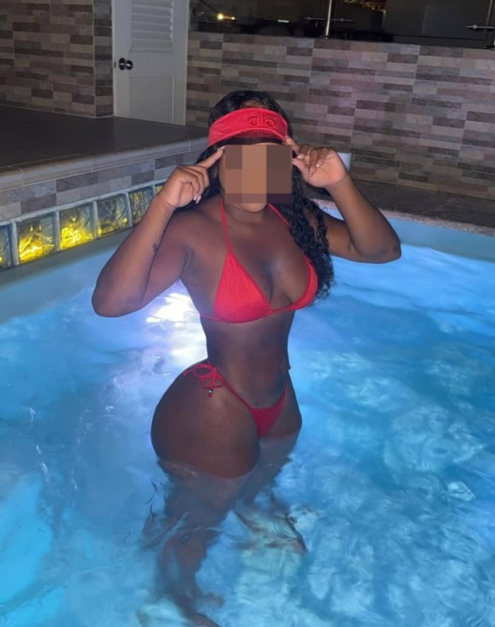 MUJER DESEOSA DE SEXO SIN LIMITES EN FUENGIROLA