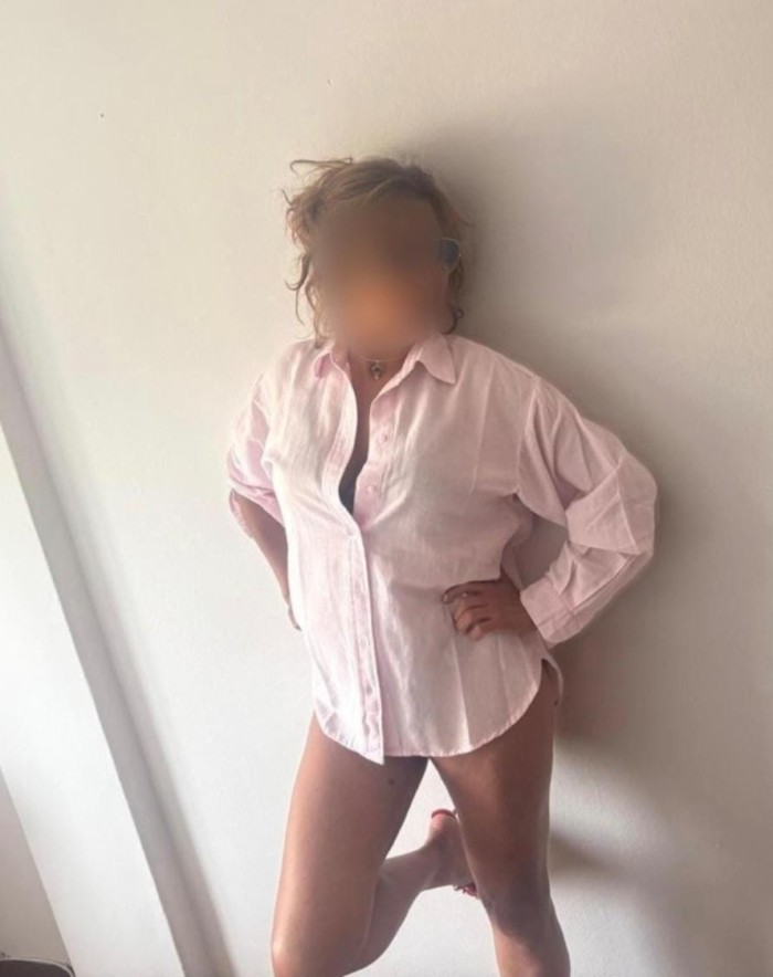 MADURITA DELICIOSA EXPERTA EN SEDUCIRTE Y COMPLACE