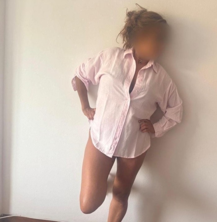 MADURITA DELICIOSA EXPERTA EN SEDUCIRTE Y COMPLACE