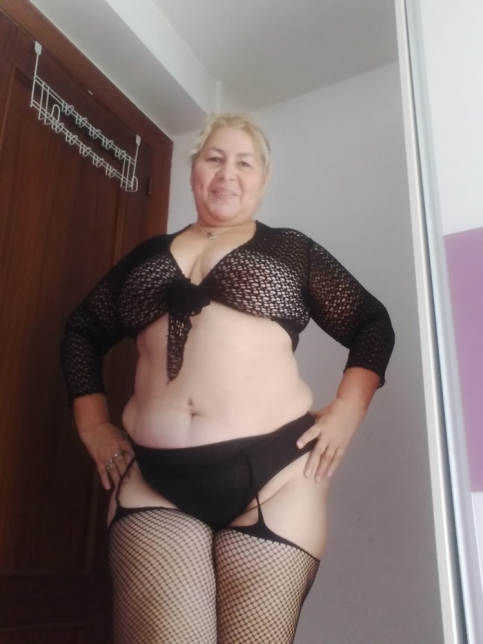 ARDIENTE CACHONDA IMPLICADA MORBOSA COMPLACIENTE
