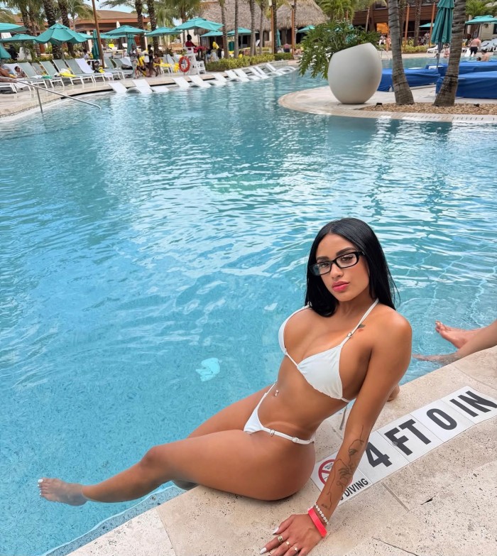 MODELO VENEZOLANA 24 HORAS DISPONIBLE AMOR