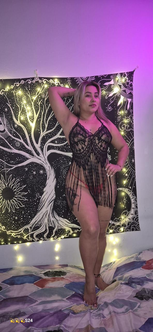 NALGUEAME DURO MIENTRAS TE CORRES LATINA VIP