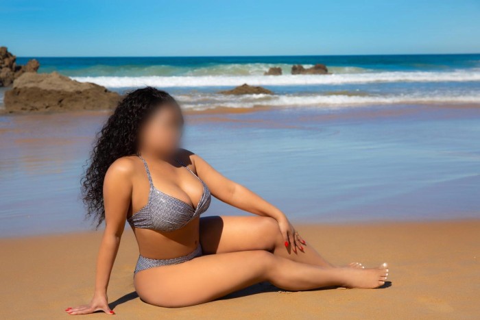 LESLY NOVEDAD UN CUERPO NACIDO PARA PECAR