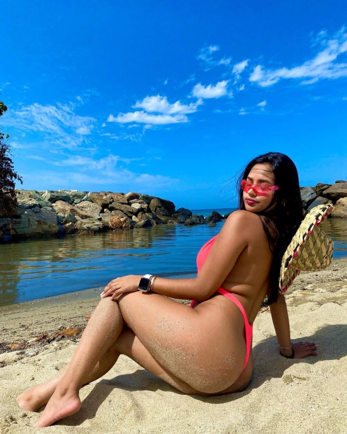 SENSUAL ARDIENTE SENSUAL DESEOSA DE SEXO