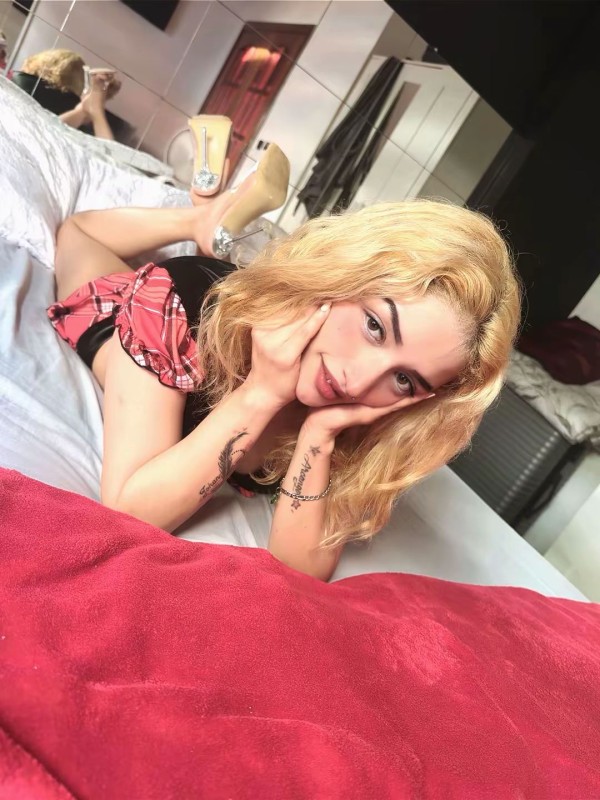 COLOMBIANA FIESTERITA CON GANAS DE POLLA A TOPE