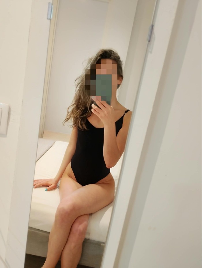 ESPAÑOLA DE 28 AÑOS EN MÁLAGA Bailén-Miraflores,