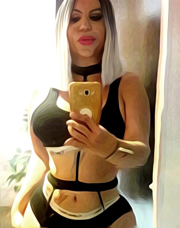 Trans Pamela rubia platino culona follarme duro