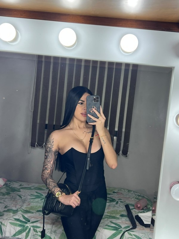 ISABELLA CACHONDA IMPLICADA SEDUCTORA COMPLACIENTE