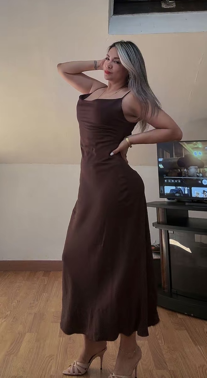 RUBIA, DELICIOSA COMPLACE, TUS DESEOS