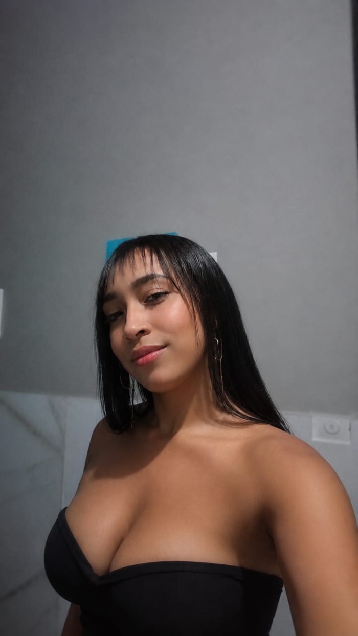 TU CHICA EDUCADA Y JUGUETONA ESTA EN REUS
