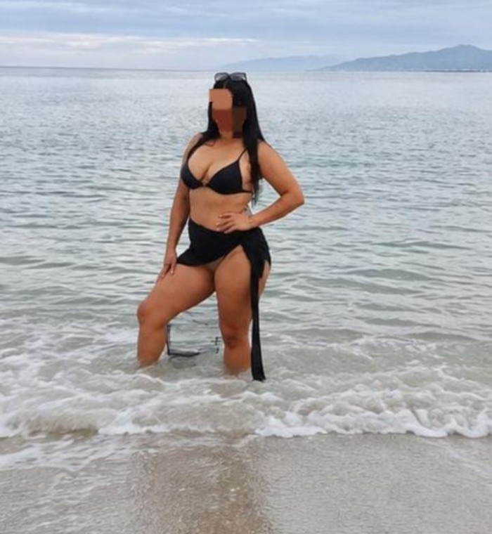 MORENA GUAPA RECIÉN LLAGADITA A BURELA
