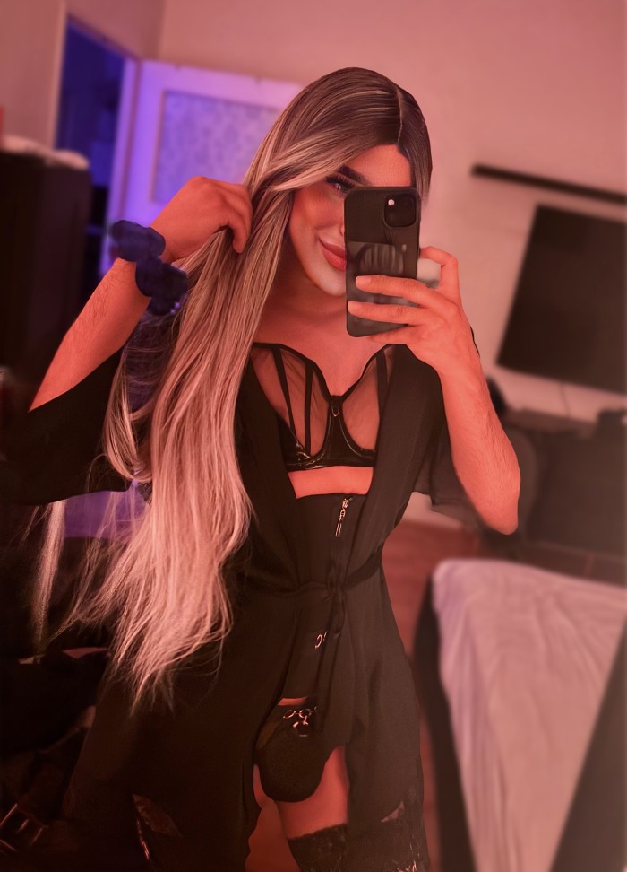 SEXY LATINA POLLONA FIESTERA Y MUY CACHONDA