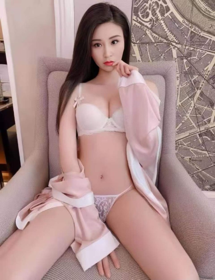 Dos fotos reales de bellezas asiáticas sexys, 100%