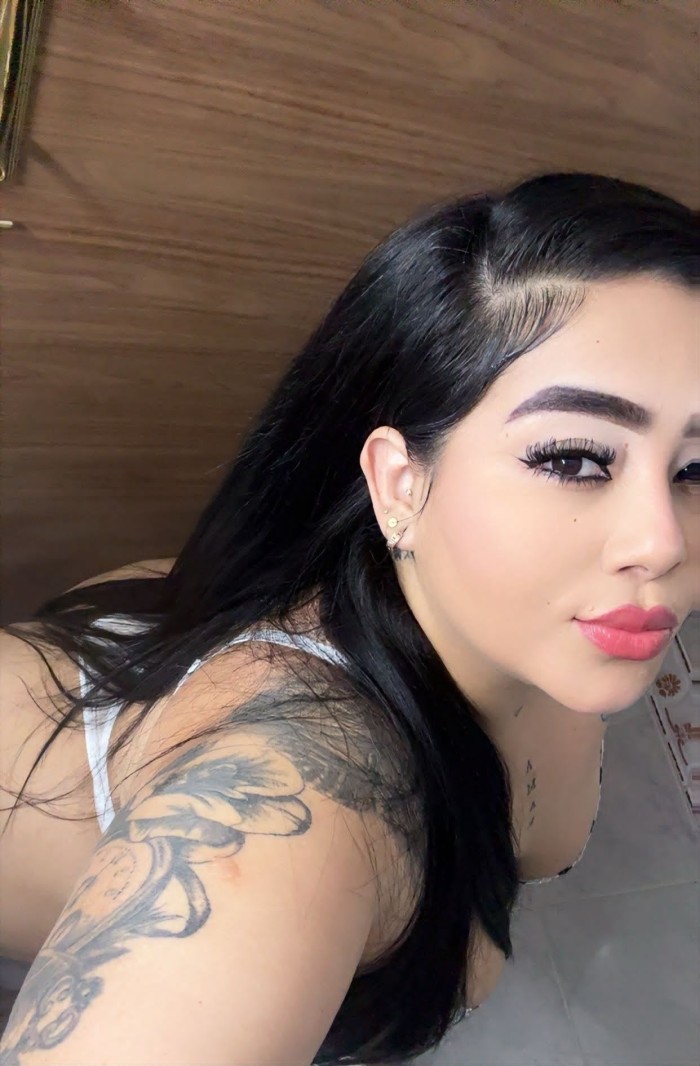 SEXY PERVERSA CHIQUILLA CACHONDA FIESTERA DE CURVAS UNICAS NOVEDAD VIP
