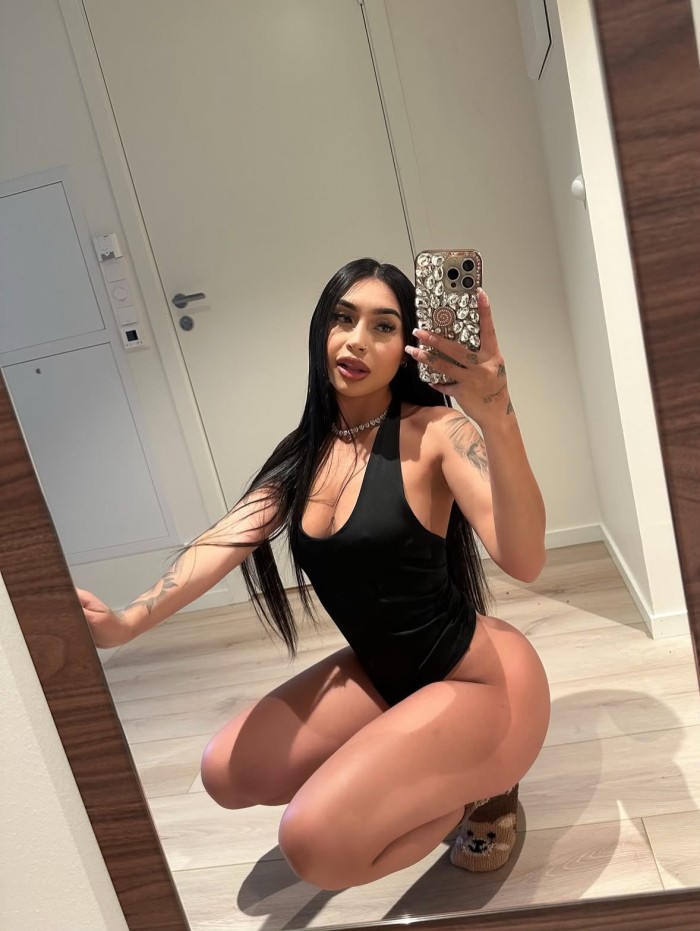 EN ZARAGOZA QUITAME LAS BRAGAS QUIERO QUE ME FOLLE