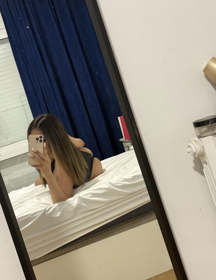 Trans femenina muy guapa , repetiras – Poblenou