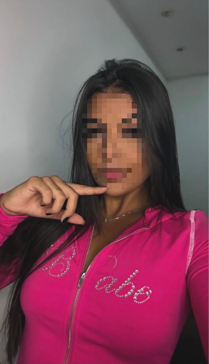 ardiente latina muy cachonda y fiestera en malaga