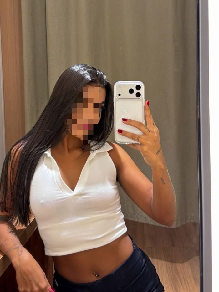 ardiente latina muy cachonda y fiestera en malaga